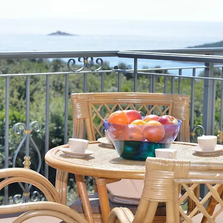Apartman With Parking Space Cove Ljubljeva, Trogir - 18371 Vinisce