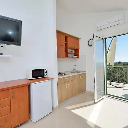 Apartman With Parking Space Cove Ljubljeva, Trogir - 18371 *